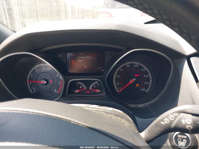 45482987 :رقم المزاد ، 1FADP3L90JL285264 vin ، 2018 Ford Focus St مزاد بيع