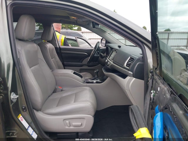 5TDDGRFH0JS038180 Toyota Highlander Hybrid Limited Platinum