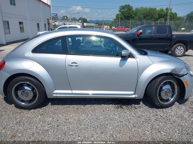 45483095 :رقم المزاد ، 3VWJP7AT6CM660611 vin ، 2012 Volkswagen Beetle 2.5l مزاد بيع