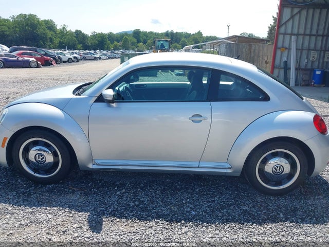 45483095 :رقم المزاد ، 3VWJP7AT6CM660611 vin ، 2012 Volkswagen Beetle 2.5l مزاد بيع