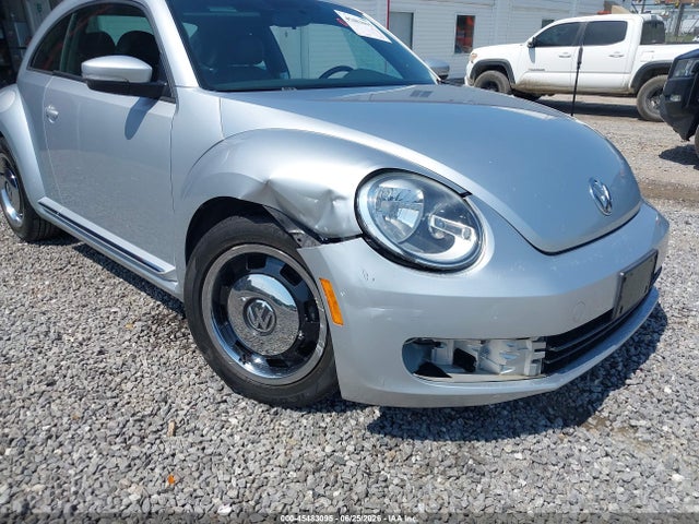 45483095 :رقم المزاد ، 3VWJP7AT6CM660611 vin ، 2012 Volkswagen Beetle 2.5l مزاد بيع