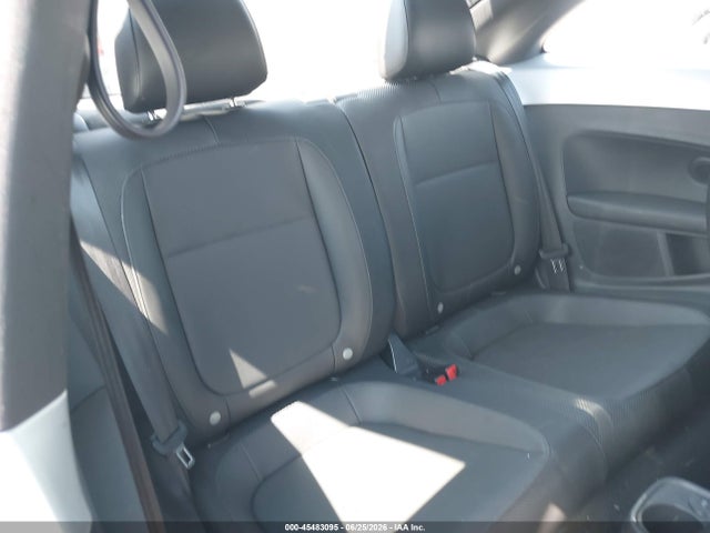 45483095 :رقم المزاد ، 3VWJP7AT6CM660611 vin ، 2012 Volkswagen Beetle 2.5l مزاد بيع