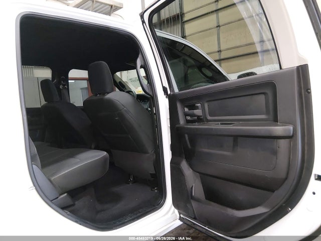 3C6RR6KG4NG210640 RAM 1500 Classic Tradesman 4x2 5&#039;7 Box