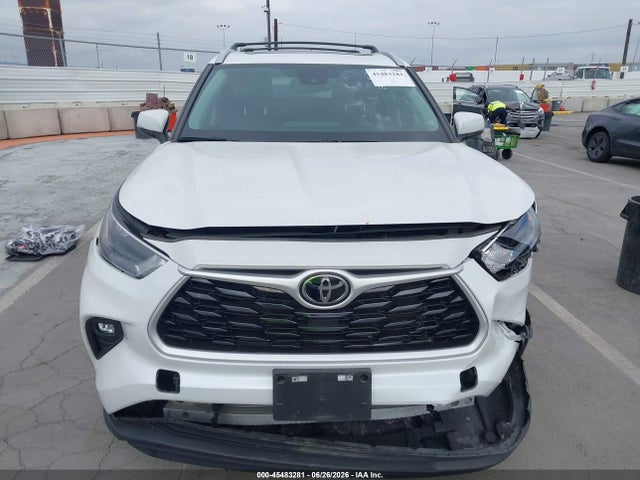 Toyota Highlander Xle 2024 5TDKDRAH2RS053430 Image 12
