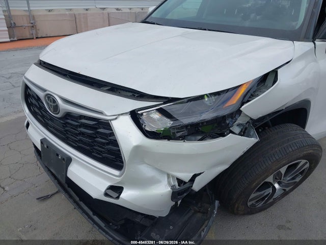 Toyota Highlander Xle 2024 5TDKDRAH2RS053430 Image 6