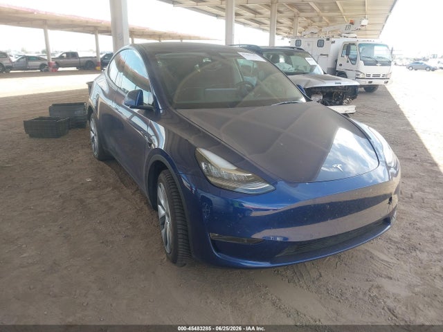2022 Tesla Model Y Long Range Dual Motor All-wheel Drive მანქანა იყიდება აუქციონზე, vin: 7SAYGDEE7NF369556, აუქციონის ნომერი: 45483285