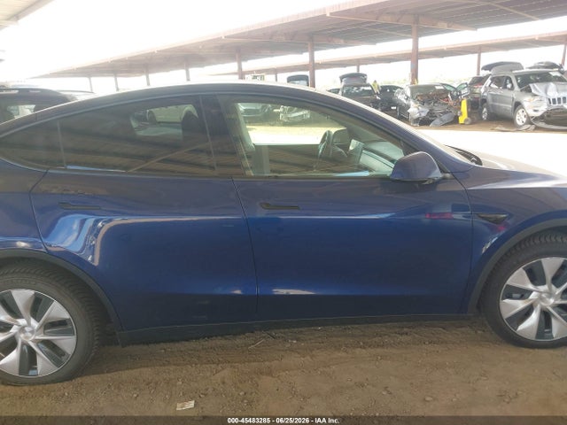 2022 Tesla Model Y Long Range Dual Motor All-wheel Drive მანქანა იყიდება აუქციონზე, vin: 7SAYGDEE7NF369556, აუქციონის ნომერი: 45483285