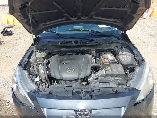 3MYDLBYV9KY507493 Toyota YARIS LE