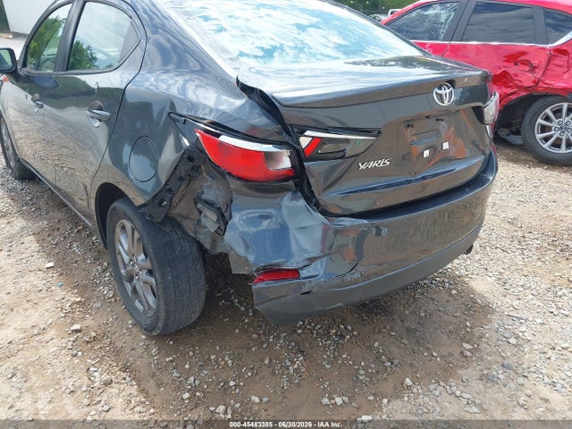 3MYDLBYV9KY507493 Toyota YARIS LE