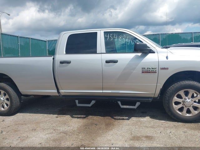 45483408 :رقم المزاد ، 3C6UR5HJ1EG113645 vin ، 2014 Ram 2500 Tradesman مزاد بيع