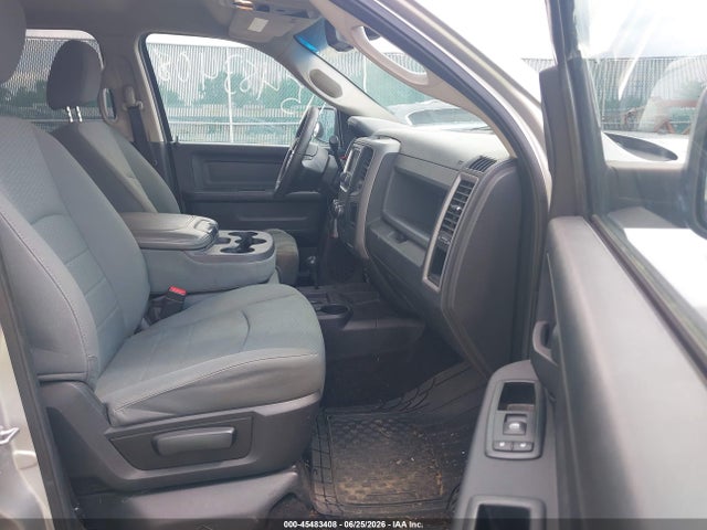45483408 :رقم المزاد ، 3C6UR5HJ1EG113645 vin ، 2014 Ram 2500 Tradesman مزاد بيع