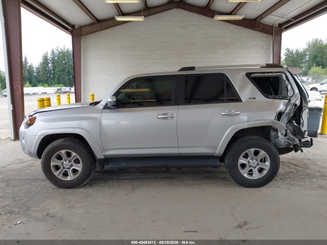 Toyota 4RUNNER SR5 2021 JTEMU5JR3M5922203 Image 15