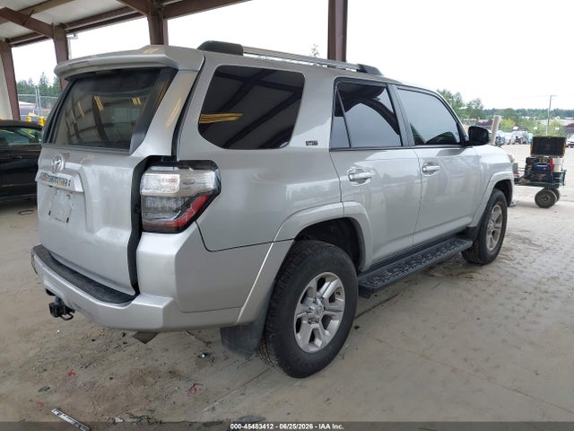 Toyota 4RUNNER SR5 2021 JTEMU5JR3M5922203 Image 4
