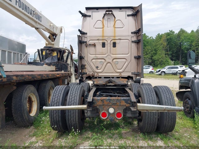 Freightliner Cascadia 125 2016 3AKJGLD53GSGC5049 Image 15