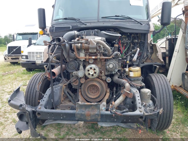 Freightliner Cascadia 125 2016 3AKJGLD53GSGC5049 Image 11