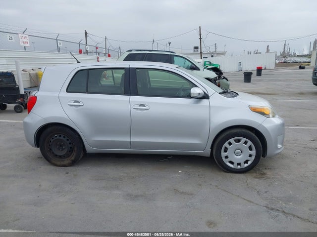 Scion XD 2014 JTKKUPB46E1043337 Image 13
