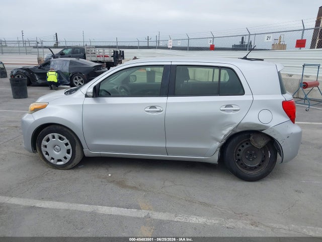 Scion XD 2014 JTKKUPB46E1043337 Image 14
