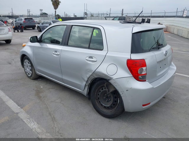 Scion XD 2014 JTKKUPB46E1043337 Image 3