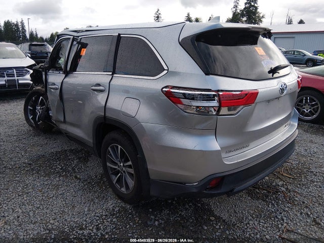 5TDJZRFH1KS982021 Toyota Highlander Xle