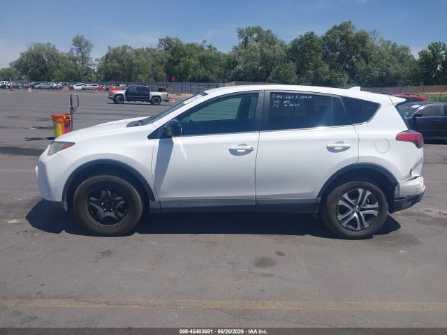 Toyota RAV4 LE 2017 2T3ZFREVXHW364352 Image 14