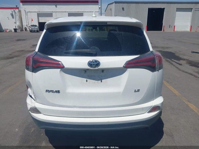 Toyota RAV4 LE 2017 2T3ZFREVXHW364352 Image 16