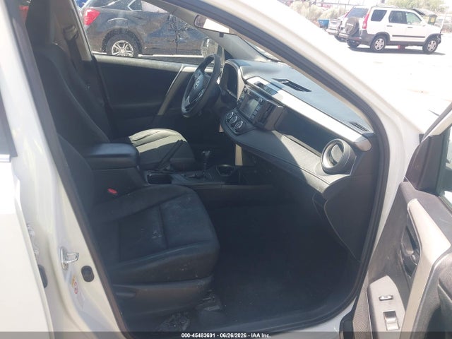 Toyota RAV4 LE 2017 2T3ZFREVXHW364352 Image 5