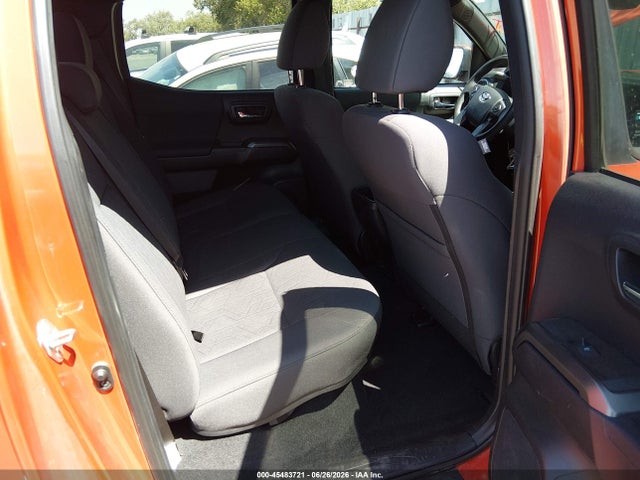 3TMCZ5AN0JM138565 Toyota Tacoma Trd Off Road