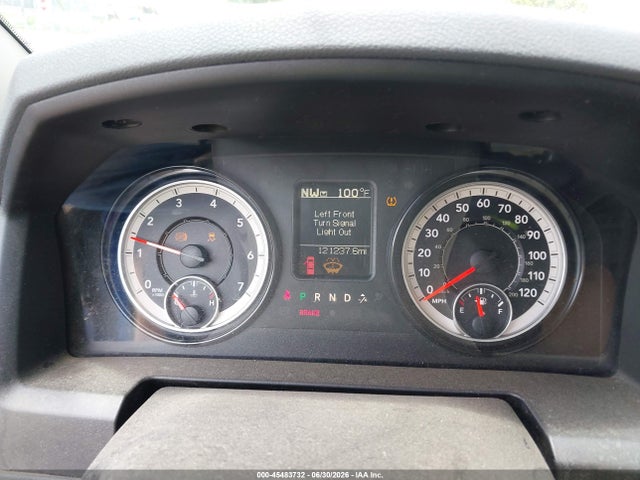 45483732 :رقم المزاد ، 1C6RR7FG2JS263856 vin ، 2018 Ram 1500 Express  4x4 6'4 Box مزاد بيع
