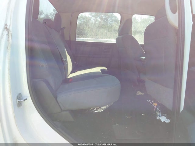 45483783 :رقم المزاد ، 3C63RRGL3JG311627 vin ، 2018 Ram 3500 Tradesman  4x4 8' Box مزاد بيع
