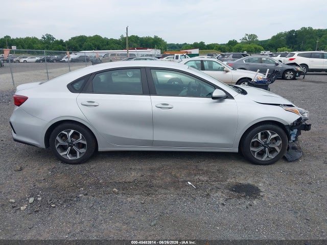 Aukcja sprzedaży 2021 Kia Forte Lxs, vin: 3KPF24AD1ME327288, numer aukcji: 45483914