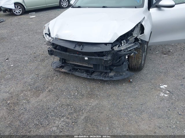 Aukcja sprzedaży 2021 Kia Forte Lxs, vin: 3KPF24AD1ME327288, numer aukcji: 45483914