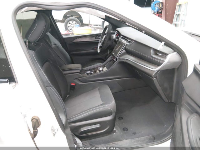 1C4RJGAG4R8604321 Jeep Grand Cherokee Laredo X 4x2
