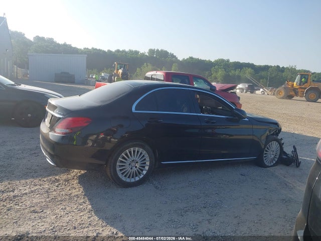 Aukcja sprzedaży 2017 Mercedes-benz C 300 Luxury 4matic, vin: 55SWF4KBXHU208428, numer aukcji: 45484044