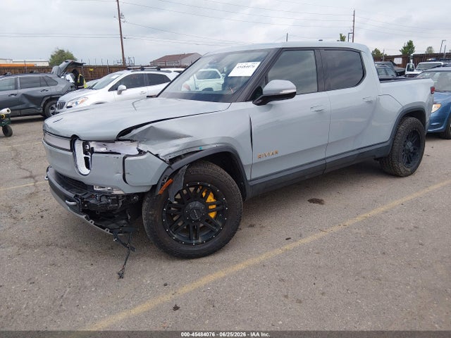 Rivian R1t Adventure 2022 7FCTGAAA5NN009948 Image 2