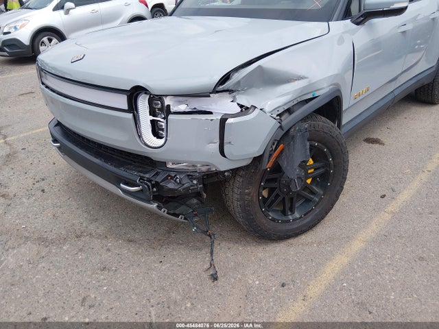 Rivian R1t Adventure 2022 7FCTGAAA5NN009948 Image 6