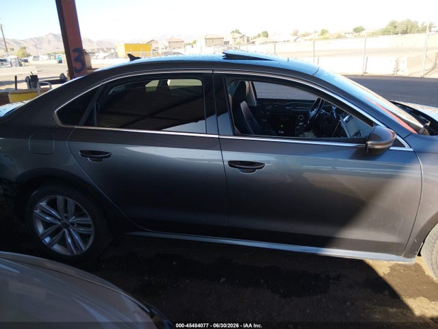 1VWBA7A31JC024148 Volkswagen Passat 2.0t Se