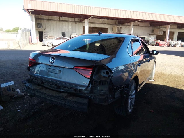 1VWBA7A31JC024148 Volkswagen Passat 2.0t Se