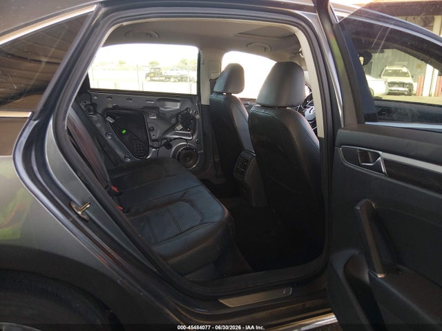 1VWBA7A31JC024148 Volkswagen Passat 2.0t Se