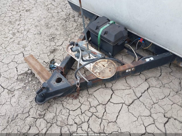 Auction sale of the 2002 Keystone Rv Travel Trailer, vin: 4YDT2802X22032059, lot number: 45484094