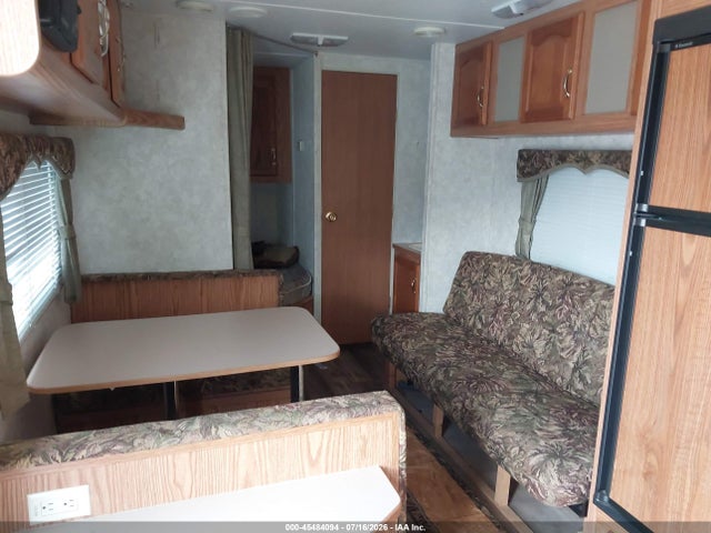 Auction sale of the 2002 Keystone Rv Travel Trailer, vin: 4YDT2802X22032059, lot number: 45484094