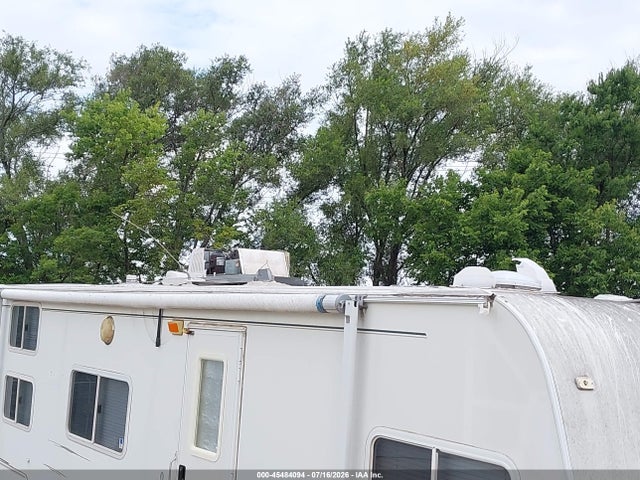 Auction sale of the 2002 Keystone Rv Travel Trailer, vin: 4YDT2802X22032059, lot number: 45484094