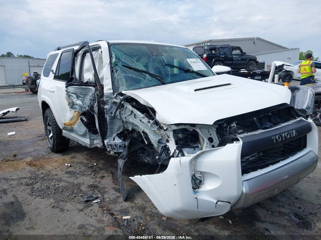 2020 Toyota 4runner Trd Off Road მანქანა იყიდება აუქციონზე, vin: JTEBU5JRXL5810696, აუქციონის ნომერი: 45484151