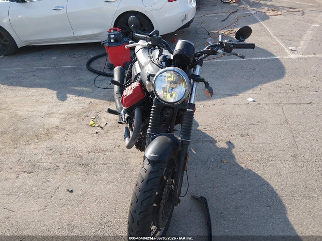 Moto Guzzi V7 Iii Stone 2017 ZGULDU003HM000195 Image 5