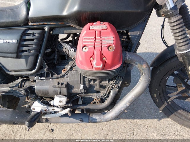 Moto Guzzi V7 Iii Stone 2017 ZGULDU003HM000195 Image 8