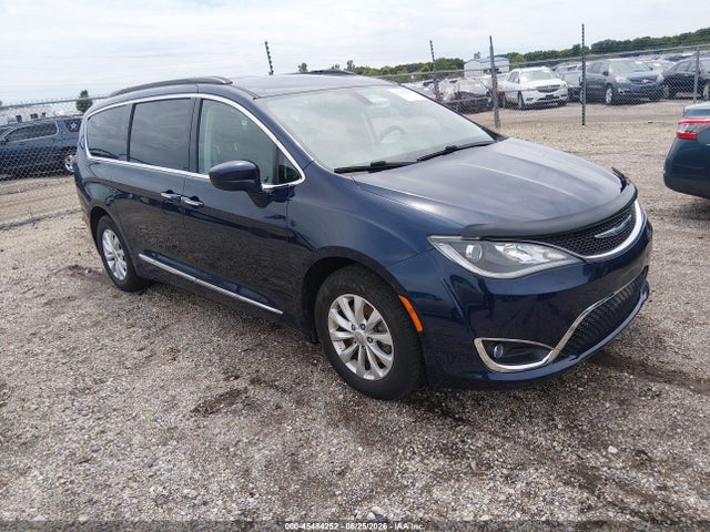 Aukcja sprzedaży 2017 Chrysler Pacifica Touring-l, vin: 2C4RC1BG5HR608113, numer aukcji: 45484252