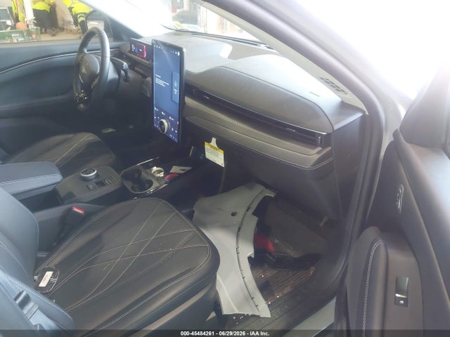 Ford Mustang Mach-e Select 2024 3FMTK1SU3RMA48109 Image 5