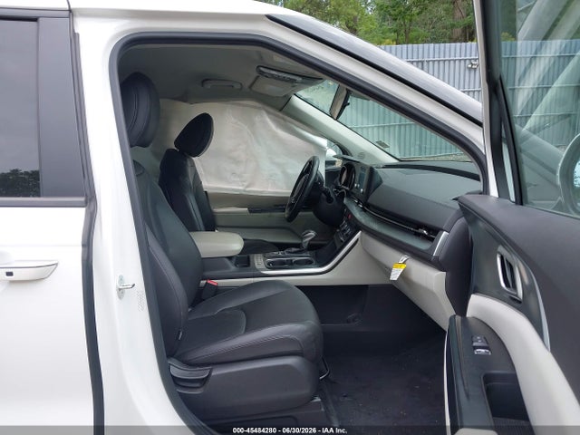 2024 Kia Carnival Mpv Lx Seat Package მანქანა იყიდება აუქციონზე, vin: KNDNB4H36R6329799, აუქციონის ნომერი: 45484280