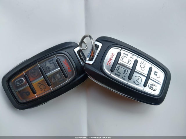 2020 Chrysler Pacifica Touring მანქანა იყიდება აუქციონზე, vin: 2C4RC1FG0LR150483, აუქციონის ნომერი: 45484417