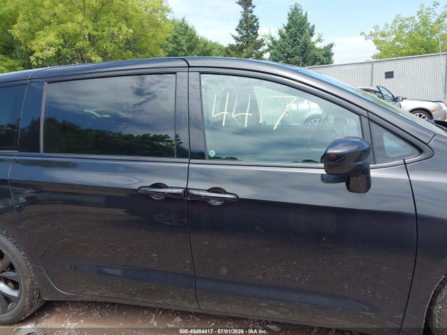 2020 Chrysler Pacifica Touring მანქანა იყიდება აუქციონზე, vin: 2C4RC1FG0LR150483, აუქციონის ნომერი: 45484417