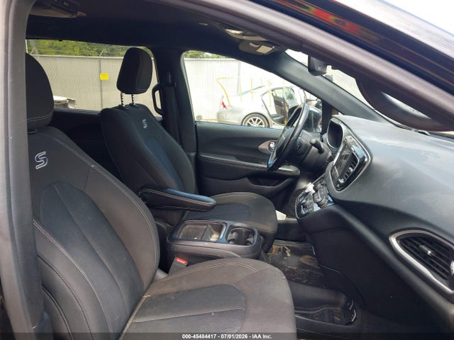 2020 Chrysler Pacifica Touring მანქანა იყიდება აუქციონზე, vin: 2C4RC1FG0LR150483, აუქციონის ნომერი: 45484417